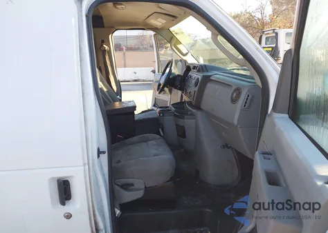 2013 Ford E-150 Commercial z USA, uszkodzony, nr VIN 1FTNE1EW7DDA61970